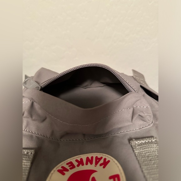 Fjallraven Mini Kanken backpack in Fog - Picture 6 of 8